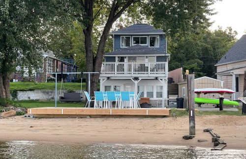 Waterfront Home with Private Beach, Stunning Views - Foto 4