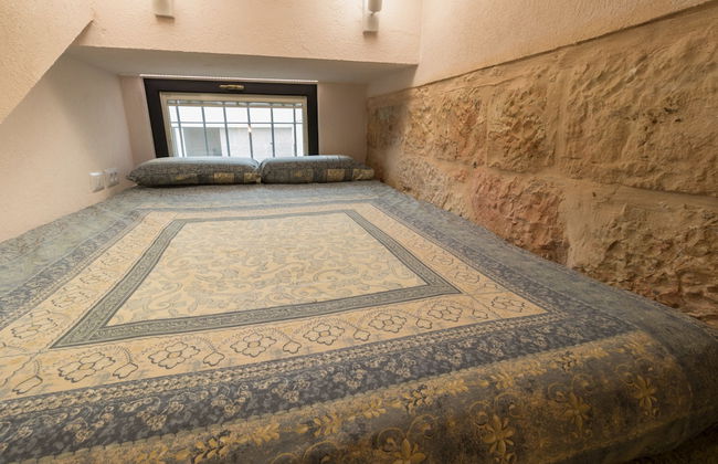 Best Location Jerusalem Stone Apartment - Photo 2