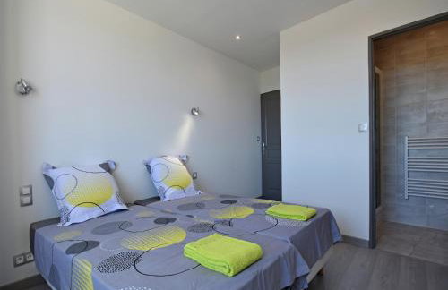 Peaceful Poolside Escape - Foto 15