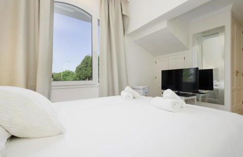 Marbella, Costabella - Beachfront Villa with Heated Pool - Photo 58