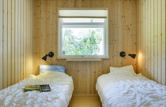 "Hughe" - 300m from the sea - Foto 15