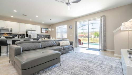 4BR Lakefront - Themed Rooms - Pool & BBQ! - Foto 4