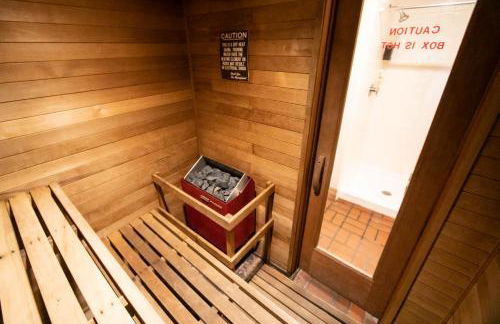 Steamboat Condo at Sunburst Resort close to Skiing Dining and more (SR) - Foto 32