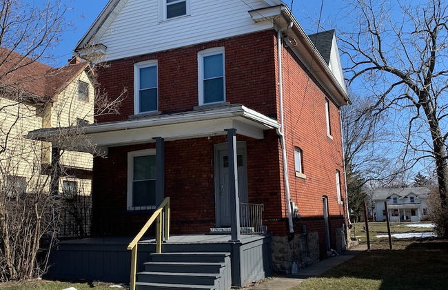 The Southside Villa - With Private Yard & Parking, Near Falls & Casino by Niagara Hospitality - Foto 23