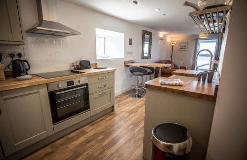 Waters Edge Holiday Apartments - Foto 7