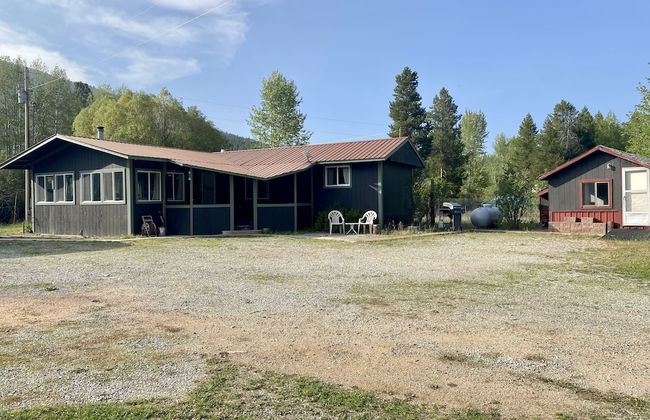 Peaceful Cottage in the Bitterroot - Photo 15