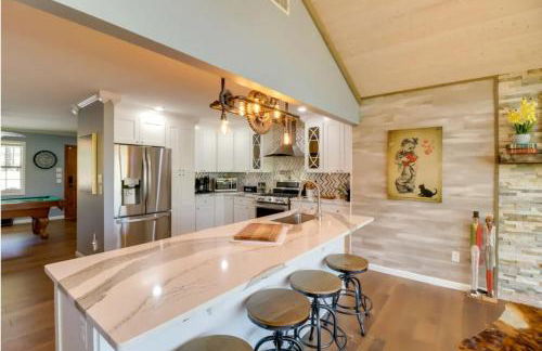 Lakeside Retreat on 10 Secluded Acres - Foto 7