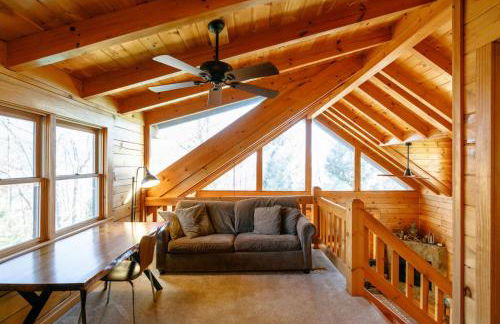 Unique Mountain Cabin Retreat with Hot Tub and View - Foto 29