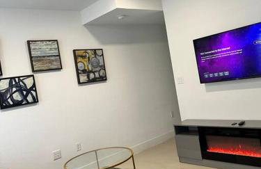 NEW 3 Story in Homestead- 3/2.5 Balcony & Rooftop - Foto 11