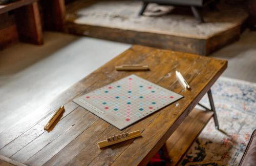 Thompson Cabin - Charming Salmon Riverfront A-Frame Oasis w/ fireplace - Foto 21