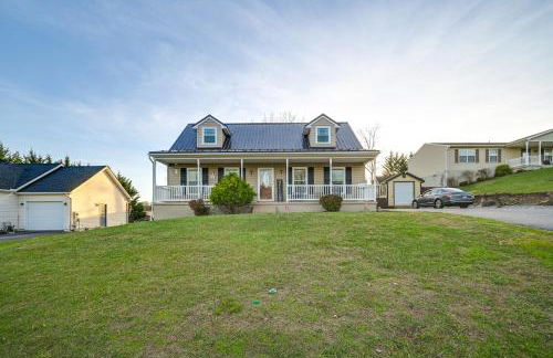 Large Family Home 5 Mi to Dtwn Hagerstown! - Photo 38