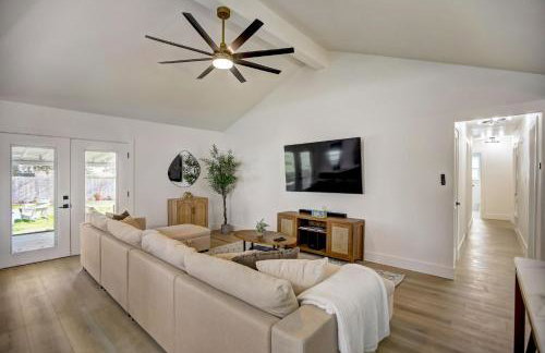 Custom Designer Home. Sleeps 9. Close to domain Q2 - Foto 1