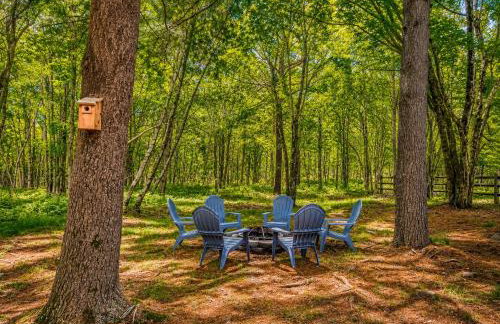 Clocked Out Cabin with Lake Access, Fire Pit, Games - Foto 36