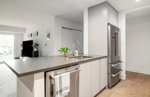 Sharon Green apartments by FantasticStay - Photo 60