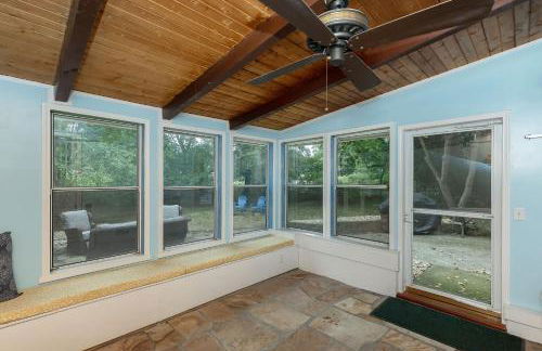 4BR-3BA Charming Family-Sized in Ames - Foto 20