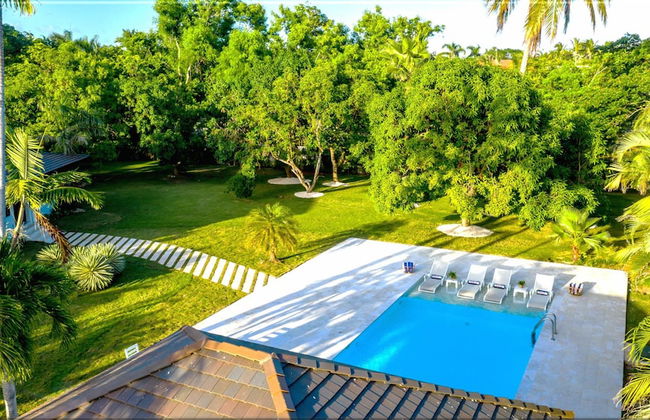 Serene Ultimate Private Paradise Villa - Photo 25