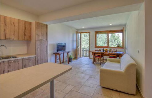 Gorgeous Apartment In Lamon With Wifi - Foto 3