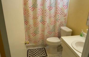 Wayne's Place-Hot tub, pet friendly. Close to HPU - Foto 16