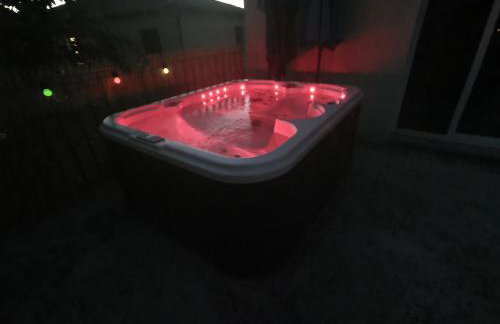50m2, 4 personnes , jacuzzi et sauna privatif - Photo 21
