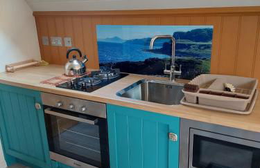 Cosy Countryside Cabin - Sleeps 2 Parking & Farm - Foto 25