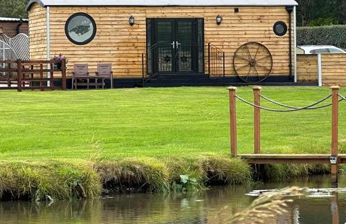 Ye Old Lambing Lodge - Spring Paddock - Photo 1