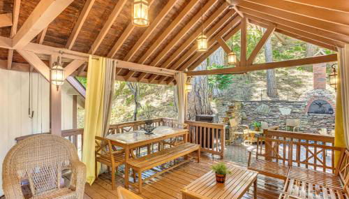 Forest Views and Fire Pit! Cozy Cabin in Crestline - Foto 5