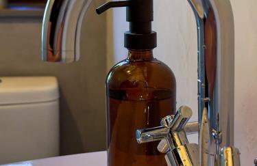 Unique Studio Apartment with Private Garden - Foto 17