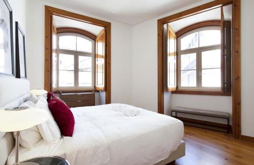 Chiado Stylish Bright Apt with AC - Photo 12