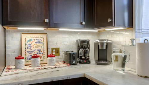 Hot Tub Midtown Omaha Fire Pit Close to Zoo - Foto 5