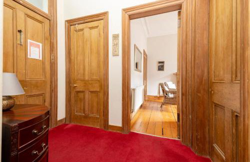 Charming 1-Bedroom Edinburgh City Getaway - Foto 25