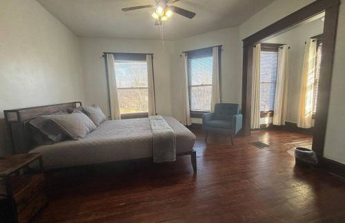 3BR suite w/ office close ISU - Foto 12