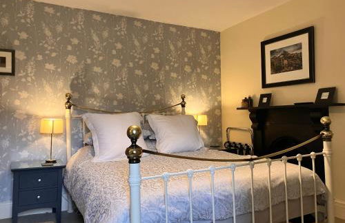 Plas yn Yale with mountain views from all windows - Photo 11