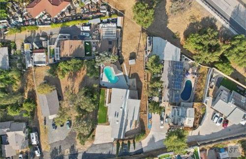 Half ACRE Lux Pool SPA with FIREPIT ARCADE Grill Sleeps 40 - Foto 42