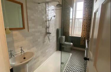 Thirsk Hall South Wing, North Yorkshire - Photo 13