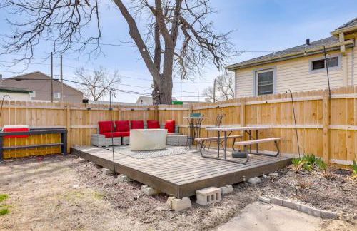 Walk to Memorial Stadium Family Home with Patio - Foto 2