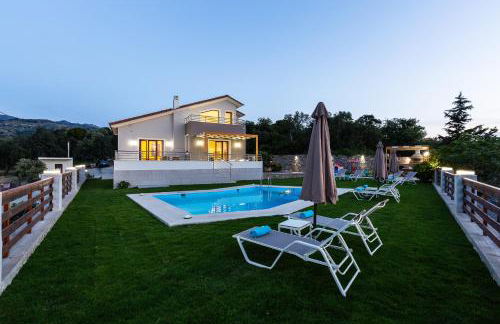 Anatoli Villa, a Retreat with Private Pool & BBQ, By ThinkVilla - Photo 11