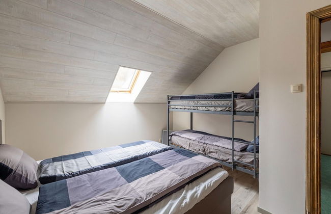 Beautiful Holiday Home in Dinant With Garden - Photo 4