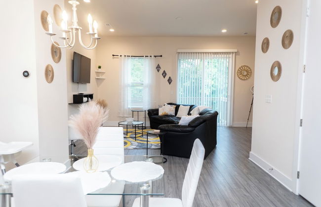 Cozy Retreat near Uptown Charlotte with Free Parking & Wi-Fi - Foto 24