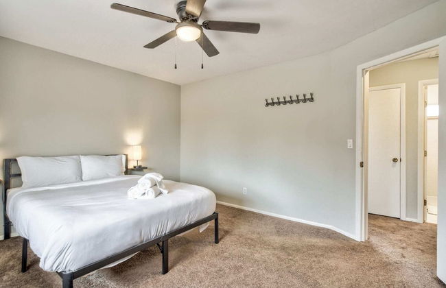 2brclose To Hiking & Garden of Godsbose Surround Sound Pet-friendly - Photo 5