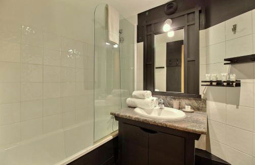 ARC 1950, Appartement 2 chambres 6 personnes, Skis aux pieds, Sauna, Hammam, Jacuzzi, Piscine intérieure et extérieure - Foto 23