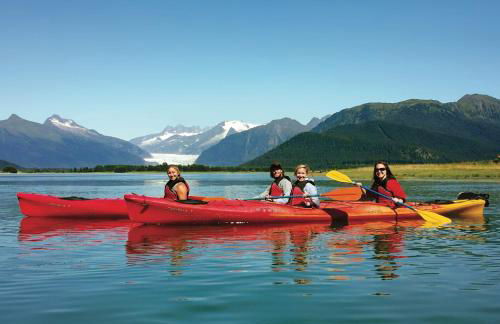 Rainbow Row - Two Private Units in Complex, near Mendenhall Glacier, Trails, and Conveniences! - Foto 1