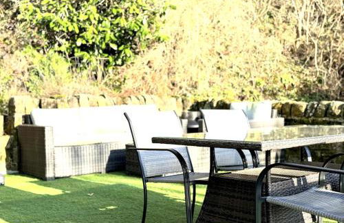 Peak District Getaway Retreat! The most Stunning Garden Views - Firepit - Brand newly refurbished - Perfect for friends & family getaways - Photo 9