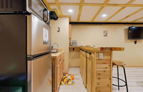 Pool and Beach Access! Lake Arrowhead Hideaway - Foto 19