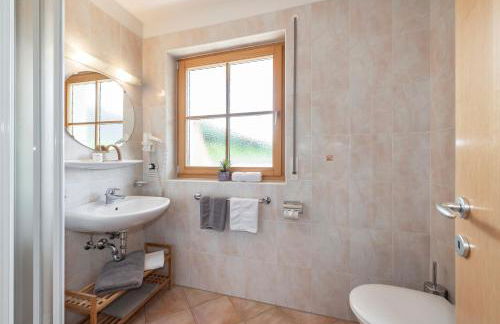 Trinnerhof- Hof Chalets und Obsthof - Photo 27