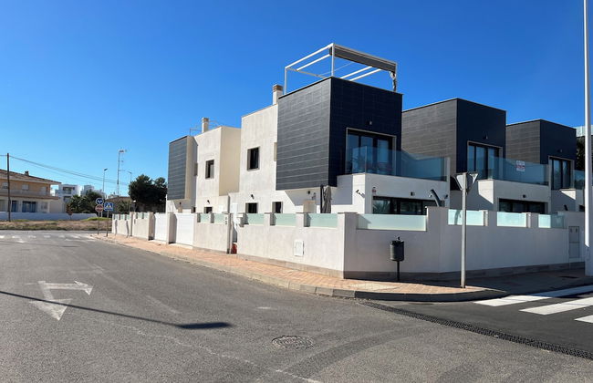 Luxury Three Bedroom Villa With Private Pool and Rooftop Solarium - Foto 37