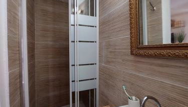 Hyères studio refait à neuf dans la cité médiévale - Foto 2