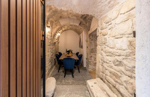 Stone villa NEPOT - in center - rooftop terrace - Photo 1