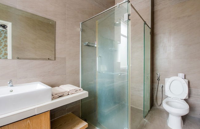 New Corner Shamrock Beach Villas Seaview - Photo 26