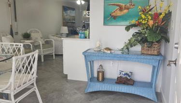 Beach Condo - Photo 2