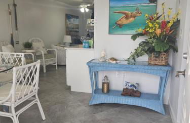 Beach Condo - Photo 2